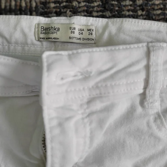 Jeans - Picture 3 of 3